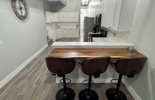 Litchfield Apartamento | Loft Living - Small Town Charm 3-bedroom loft in beautiful Downtown Litchfield