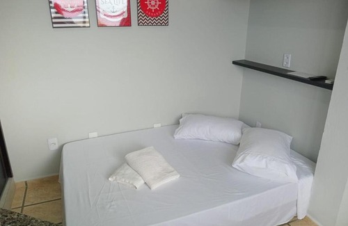 Enseada Apartamento | Loft na Prainha com vista do mar 70 metros da praia
