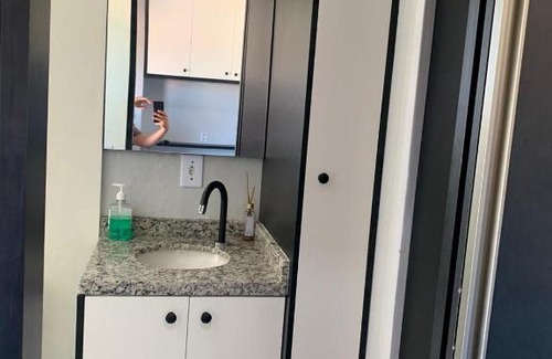 Enseada Apartamento | Loft na Prainha com vista do mar 70 metros da praia