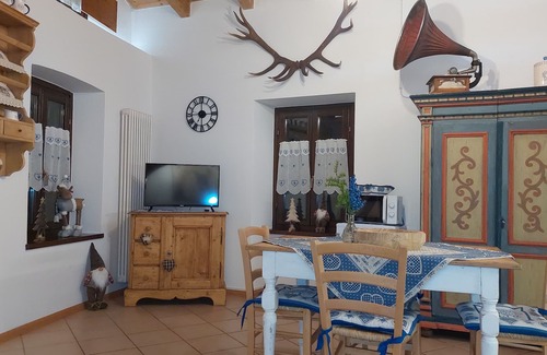 Montagnaga Apartamento | Perpetua Loft de Casa Bernardi, ático romántico, a tiro de piedra del bosque