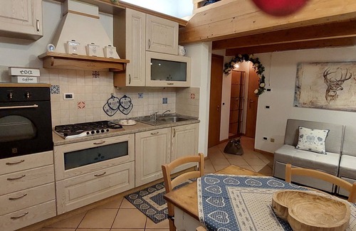 Montagnaga Apartamento | Perpetua Loft de Casa Bernardi, ático romántico, a tiro de piedra del bosque