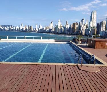 Pioneiros Apartamento | LOFT Prédio frente MAR Garagem Piscina Academia Portaria 24 h