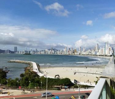 Pioneiros Apartamento | LOFT Prédio frente MAR Garagem Piscina Academia Portaria 24 h