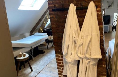 Verton Apartamento | Loft Romantique - Balnéo - Billard - Massage