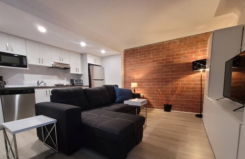 Sainte-Adele Apartamento | Loft & Spa au Pied de la Réputée Station de ski Chanteclerc