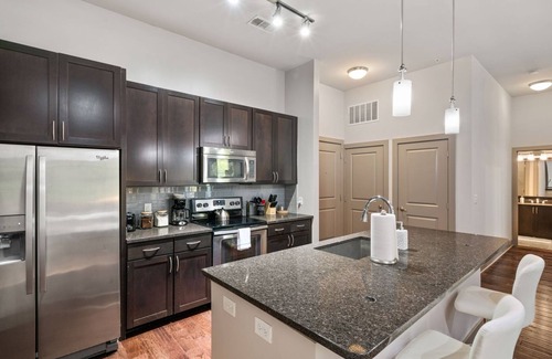 Woodbridge Apartamento | Loft | Spacious | Free-Parking