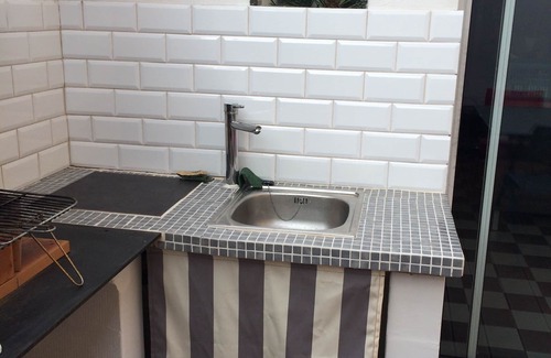 Vias Casa | Casa estilo loft con piscina a 2km de la playa.