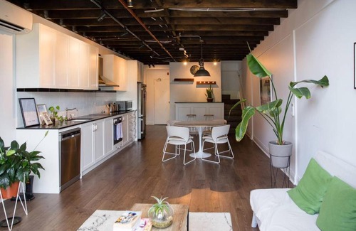 Surry Hills Apartamento | Loft-Style Living - Sophisticated Urban Retreat