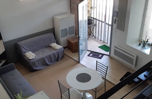 Collobrieres Apartamento | Loft-style studio facing the river in the village of Collobrières