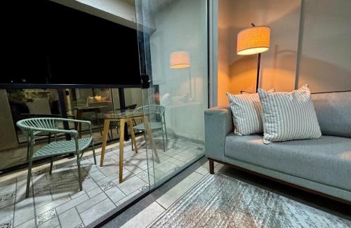 Sao Carlos Apartamento | Loft with a view of the forest, in front of USP