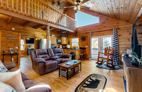 Whittier Casa | Lofted cabin in the trees with private pool table, washer/dryer, & full kitchen