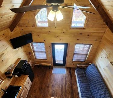 Scio Casa | Lofted Cabin Wonderful for Outdoor Adventures in Ohio