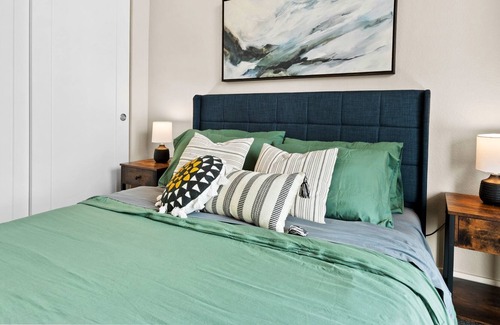 Northeast Park Hill Apartamento | Loftium | Adorable 1 BR Guest Suite In Northeast Park Hill