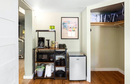 Southeast Magnolia Apartamento | Loftium | Fabulous & Chic Guest Suite in Magnolia!