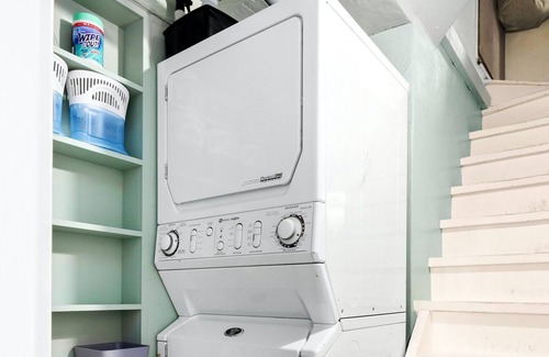 Southeast Magnolia Apartamento | Loftium | Fabulous & Chic Guest Suite in Magnolia!