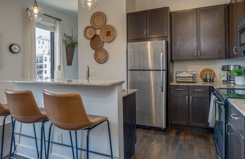 Midtown Casa | LOFTS AT 30TH - CONTEMPORARY COUNTRY - MINS TO BROADWAY