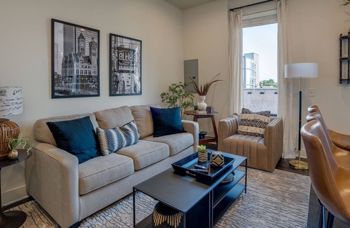 Midtown Casa | LOFTS AT 30TH - CONTEMPORARY COUNTRY - MINS TO BROADWAY