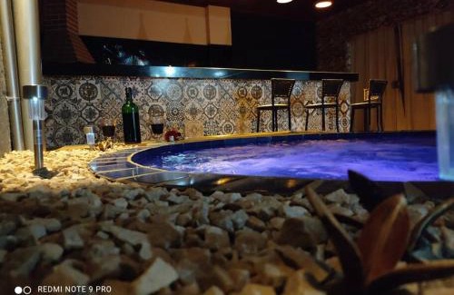 Alto Paraiso de Goias Casa | Lofts Toca das Corujas - Piscina e jacuzzi com aquecimento solar