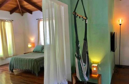 Montezuma Apartamento | Lofty, fully equipped apartment in the heart of Montezuma