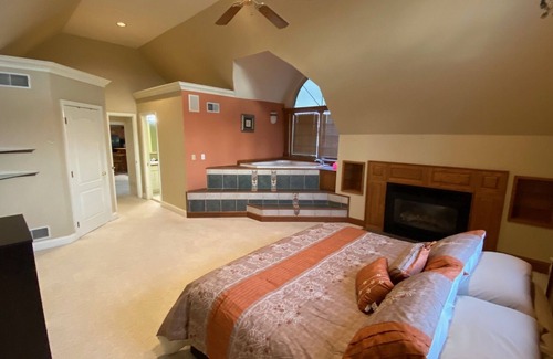 Hummels Wharf Apartamento | Lofty space with work space and relaxation nearby everything