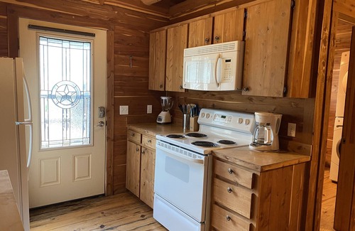 Prairie Lea Cabina | Log Cabin 1 at Son's Blue River Camp