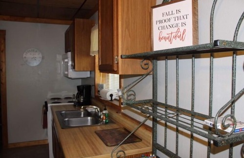 Schnellville Casa | Log Cabin 2B at Osborn Boat Ramp on Patoka Lake