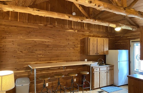 Prairie Lea Cabina | Log Cabin 4 at Son's Blue River Camp