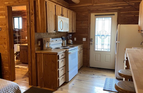 Prairie Lea Cabina | Log Cabin 4 at Son's Blue River Camp