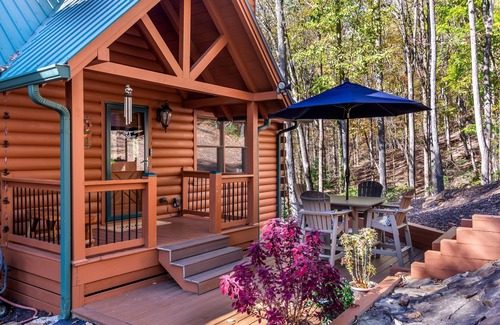 Dahlonega Cabina | Log Cabin & Carriage House, Lake, Wineries, Hiking
