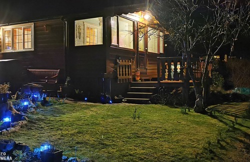 Bronaber Cabina | Log Cabin - Free Parking, Garden & pet Friendly