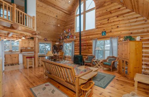 Glencoe Casa | Log Cabin Hideaway