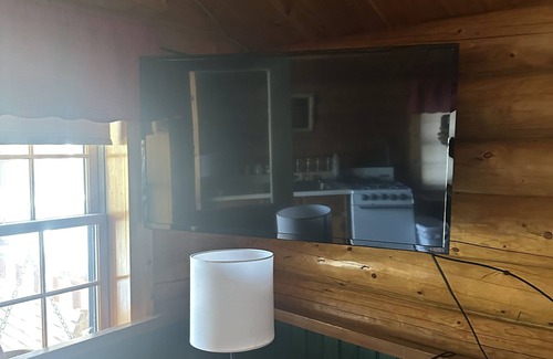Masardis Cabina | Log cabin located on the Aroostook river