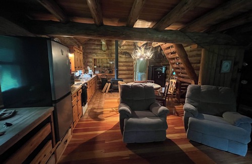 Alma Cabina | Log cabin, log cabin sauna building, wildlife, orchards