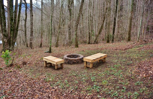 Maggie Valley Cabina | Cabaña de madera, MountainView, EZ Access, Área de juegos, WIFI, Aire acondicionado, Chimenea, Fogón,