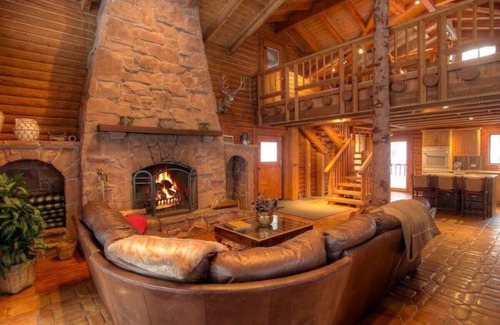 Sundance Cabina | Impresionante cabaña de troncos: perfecta para retiros, reuniones familiares y reuniones grupales