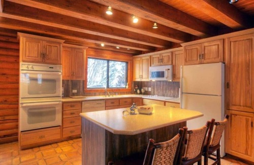 Sundance Cabina | Impresionante cabaña de troncos: perfecta para retiros, reuniones familiares y reuniones grupales
