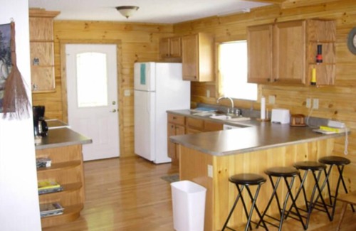 Whittier Cabina | Alquiler Log Cabin w / Hot Tub, Vistas cerca de Harrahs Casino, Cherokee y Bryson City NC