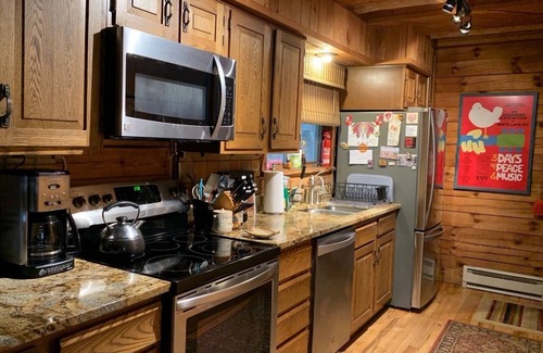 Cochecton Cabina | ** Log Cabin * Bañera de hidromasaje * Sauna * Estanque privado * 23 acres * 4. 6mi a Bethel Woods *