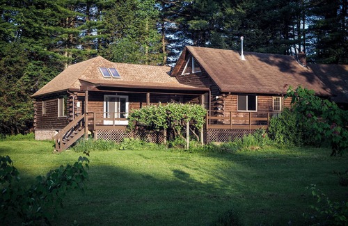 Cochecton Cabina | ** Log Cabin * Bañera de hidromasaje * Sauna * Estanque privado * 23 acres * 4. 6mi a Bethel Woods *