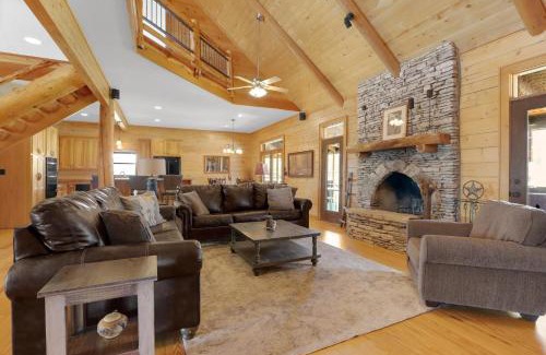 Wimberley Casa | Log Home at RusTx Ranch