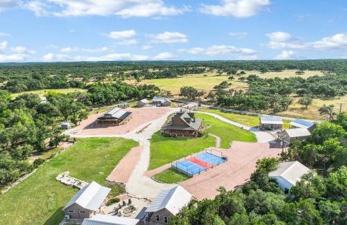 Wimberley Casa | Log Home at RusTx Ranch