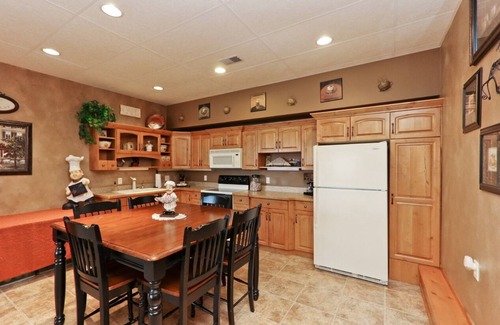 Webster Casa | Hermosa Country Log Home en Circle Lake!
