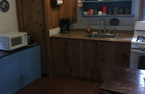 Gaylord Casa | Inicio de sesión en el lago Wequas, barcos gratis que admiten perros
