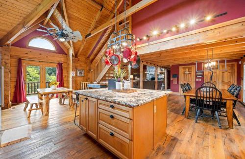 Dry Ridge Casa | Log Home on Williamstown Lake - Near Ark