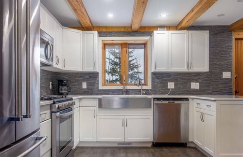 Gimli Casa | Log Home waterfront