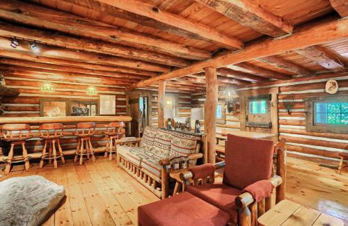 Clarion Casa | Log Home -wifi-pet Friendly-pavilion