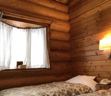 Shinano Cama Y Desayuno | log Hotel kamloops