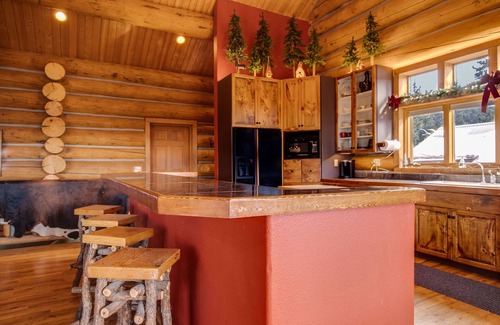 Baldy Mountain Casa | Log View Lodge Vistas despejadas desde cada habitación Jacuzzi privado Se aceptan mascotas