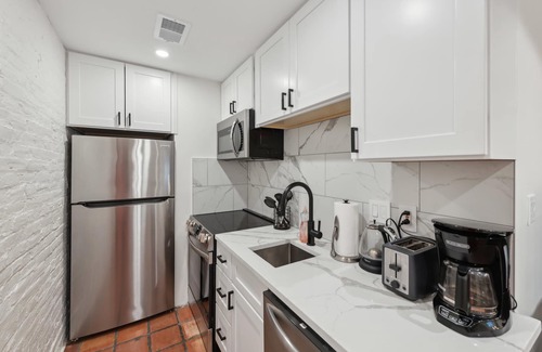 Bloomingdale Apartamento | Logan Circle Location! 1BR with laundry/AC/kitchen