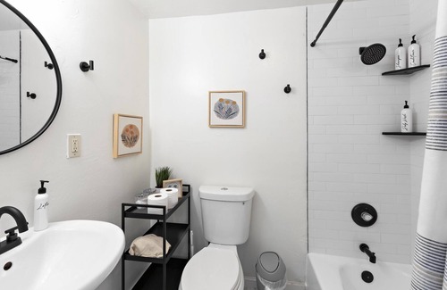 Logan Heights Casa | Logan Heights Loft, Unit 3 | 2/1.5 Loft, Close to Downtown and Gaslamp Quarter!